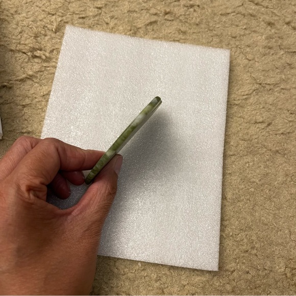 BNIB Jade Roller & Gua Sha Stone - Picture 5 of 11